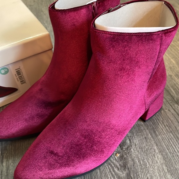 A new day Delilah Crushed Velvet Bootie - Picture 2 of 5